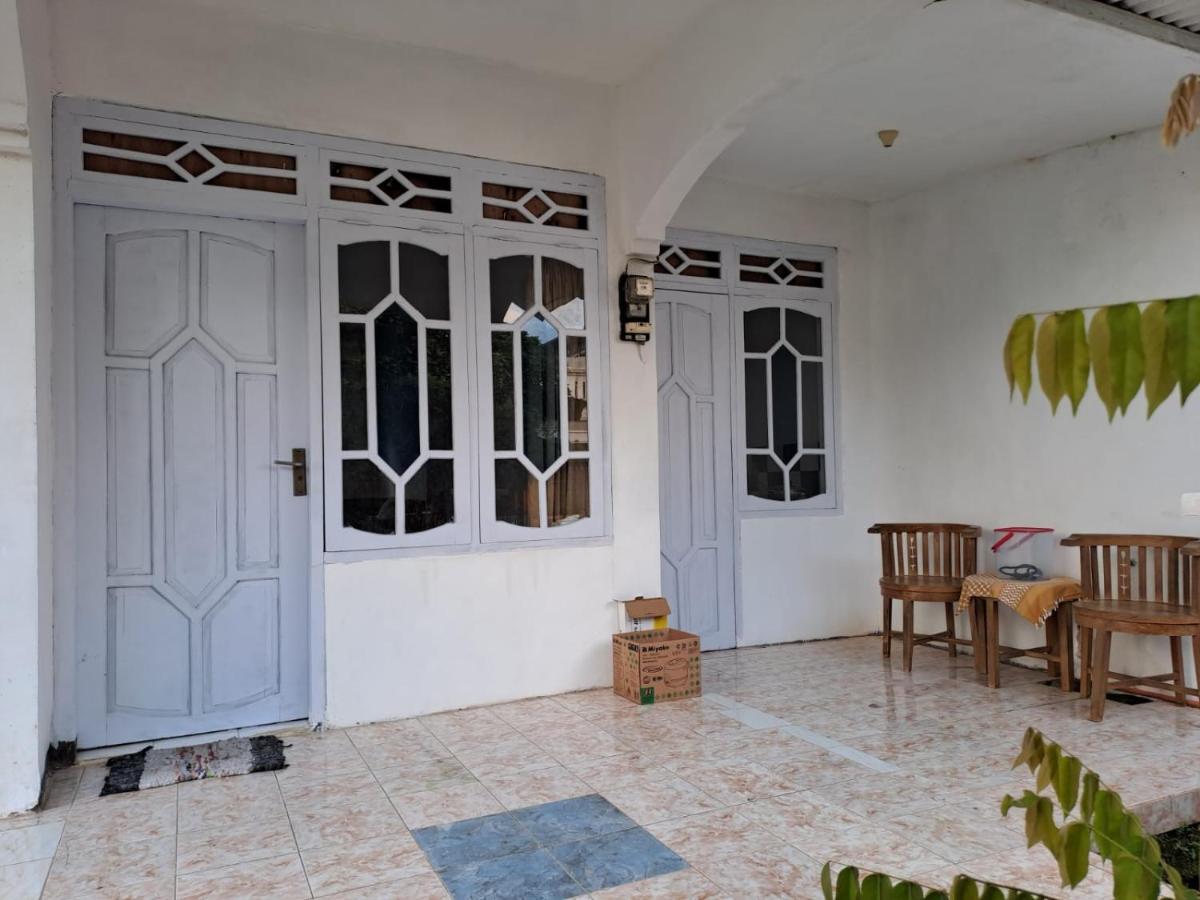 Indo Homestay มะลัง ภายนอก รูปภาพ